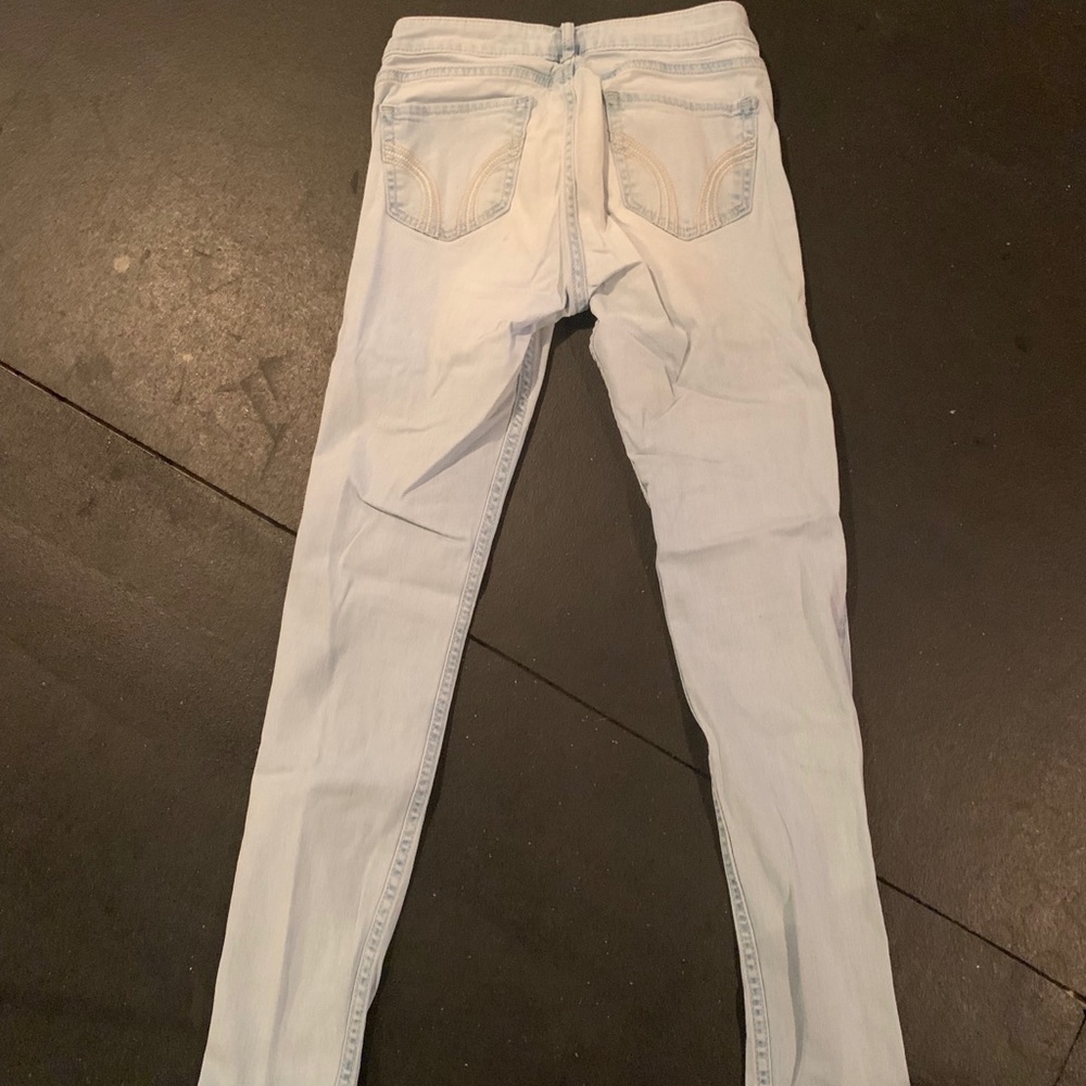 Hollister Low-rise Jeans - Picture 2 of 3